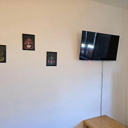 Violette Apartment