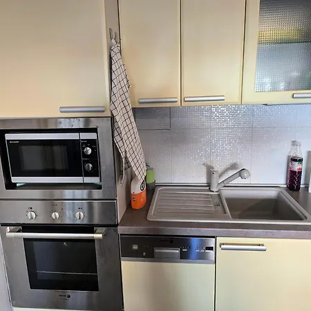 Violette Apartment *